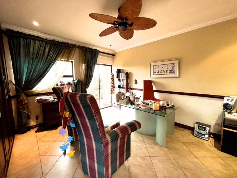 5 Bedroom Property for Sale in Birdwood Estate North West